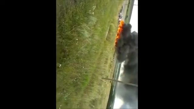 +18 Шок! Люди падают с небес! Опубликовано новое видео сбитого Россией Боинга 777 смотреть онлайн