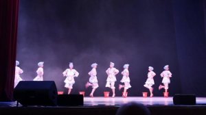 танец Мамины помощницы!