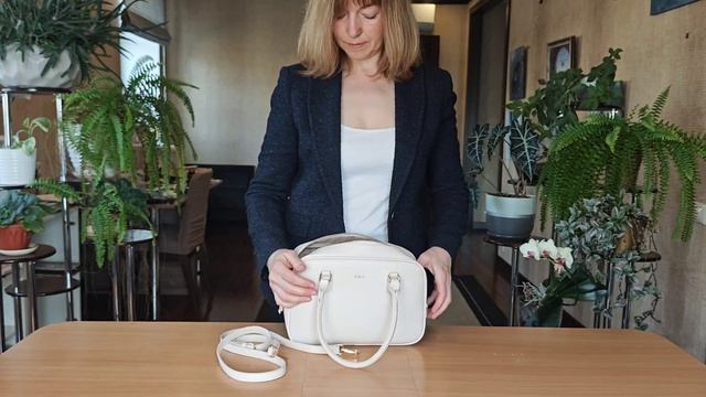 Женская сумка Pola 2438 бежевая смотреть онлайн