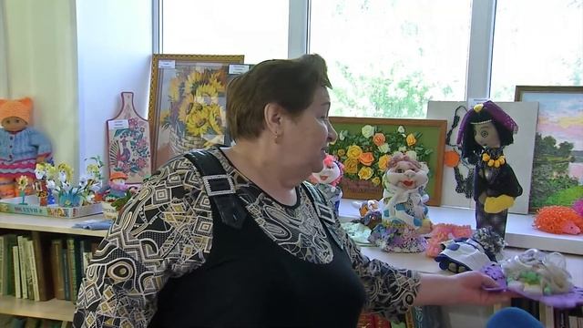 На закрытии выставки «Руками, сердцем и душой» за творческие успехи отметили всех! смотреть онлайн