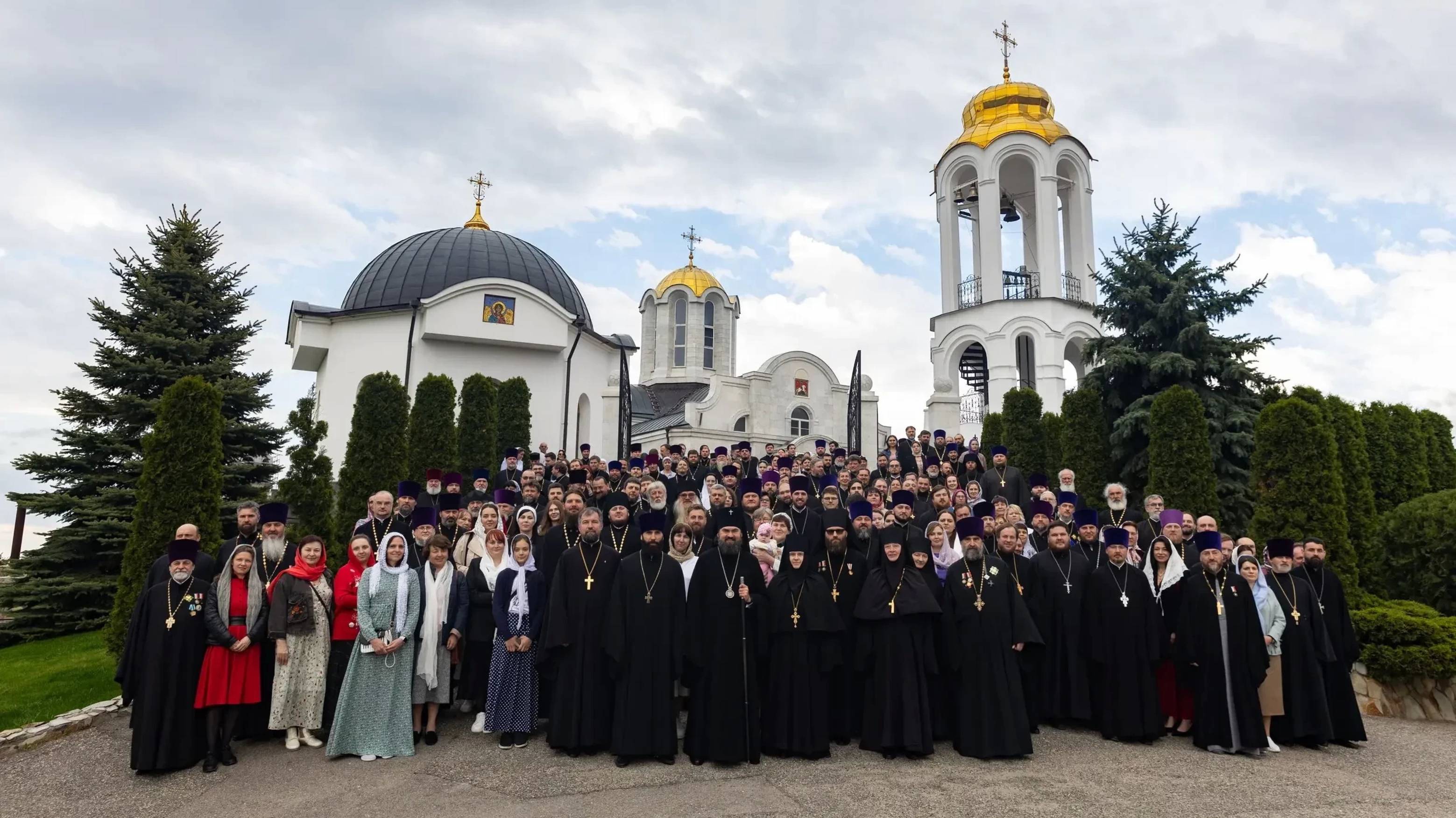 Пасхальный прием духовенства смотреть онлайн