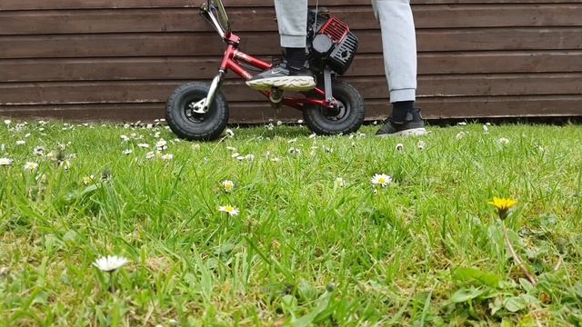 50cc mini BMX with flyby смотреть онлайн