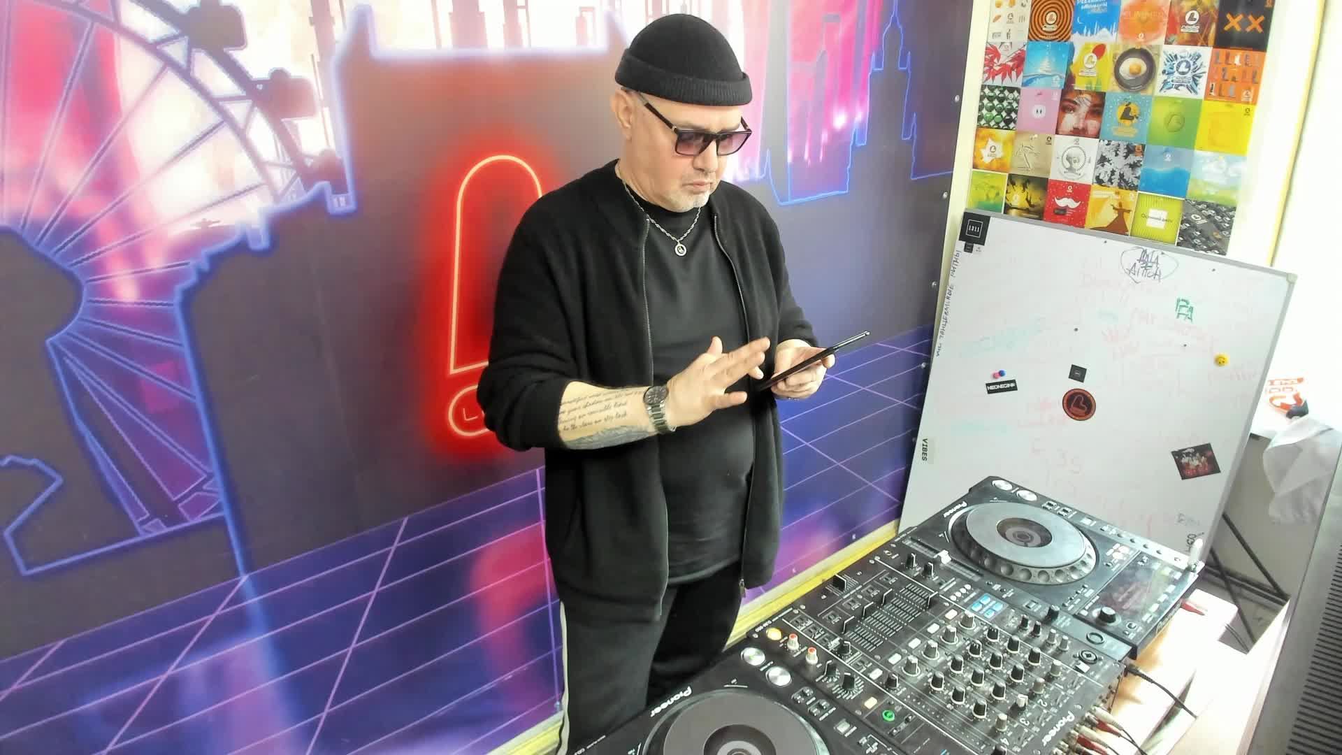 Живые игры 28.04.25 смотреть онлайн