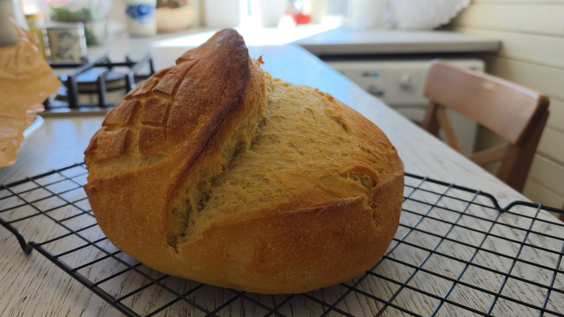 СЕКРЕТ ГРЕБЕШКА НА ХЛЕБЕ смотреть онлайн