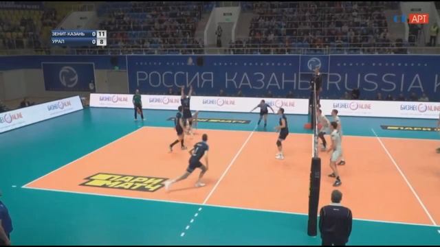 Крутые атаки Нгапета и яркая защита Вербова смотреть онлайн