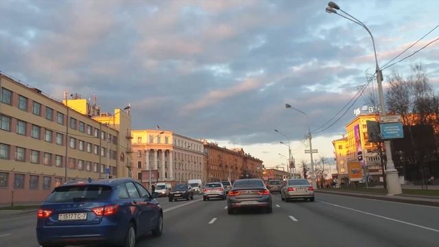 Перед смертью мать открыла дочери тайну, о которой та предпочла забыть. Но когда в её дом заявился смотреть онлайн