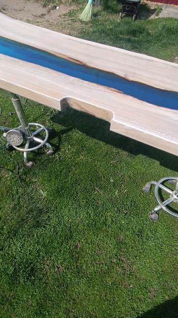 Рабочий стол из карагача