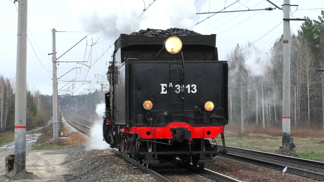 Паровоз Еа-3113 следует резервом через о.п. Огородная