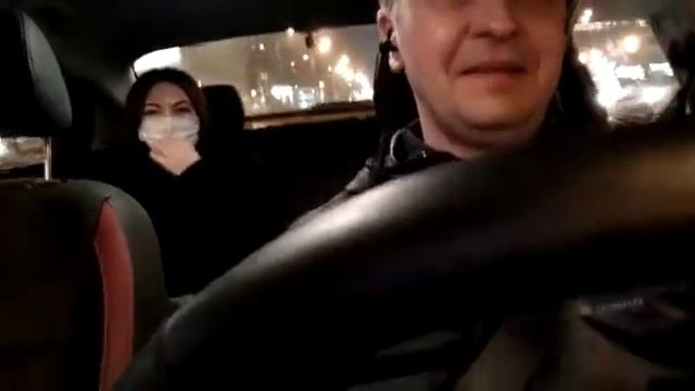 Веселая поездка в такси смотреть онлайн
