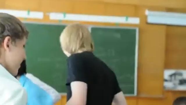 Новый прикол 9 Б. смотреть онлайн