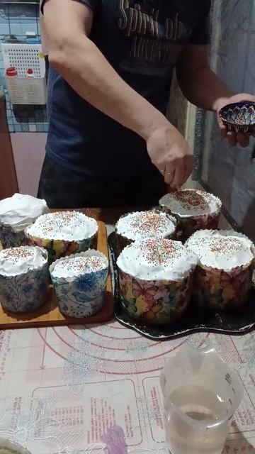 С Радоницей!