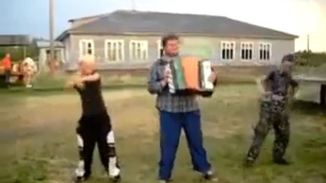 Жара! Первый Тектоник на деревне! Короткие приколы смотреть онлайн