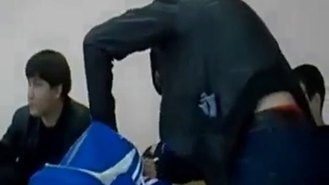 зверь с пистолетом на уроке физики смотреть онлайн