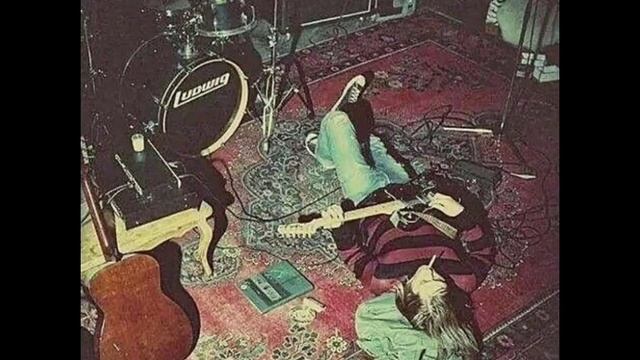 Перевод песни Nirvana: Sappy (sad version) смотреть онлайн