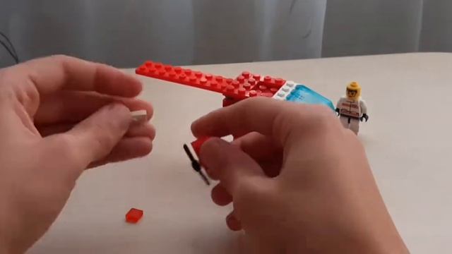 Часть 1! ПРОСТОЙ ПОЖАРНЫЙ ВЕРТОЛЁТ! Самоделка из лего! смотреть онлайн