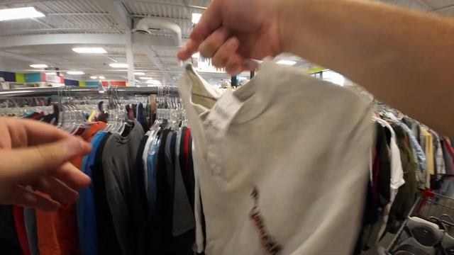 100 Subscriber GIVEAWAY TIME! Free RARE VINTAGE CLOTHES! смотреть онлайн