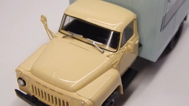 ГАЗ-53 ГЗСА-3711 Легендарные Грузовики СССР №25 Modimio | Обзор масштабной моделей 1:43 смотреть онлайн