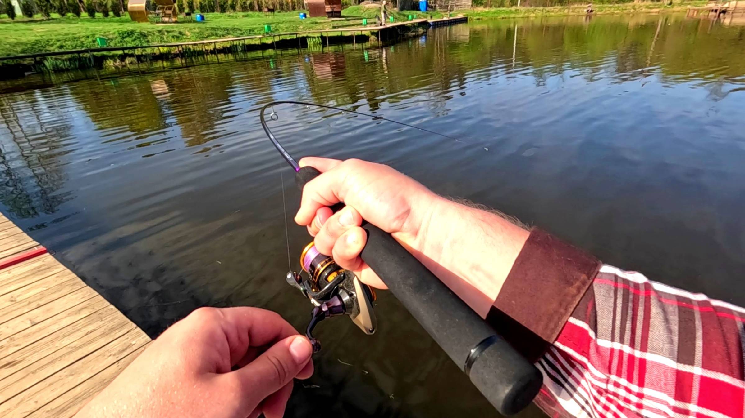 Всего ОДНА ПРИМАНКА и ПОЙМАЕШЬ ФОРЕЛЬ!! Ловля форели на спиннинг! смотреть онлайн