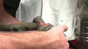 Как снять у триммера головку которая крутится?