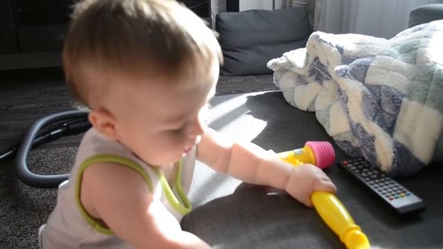 ВОТ ЭТО ВОСТОРГ. РЕБЕНКУ ПОНРАВИЛСЯ ФЕН! смотреть онлайн