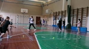 Фрагмент урока физкультуры. Бадминтон.