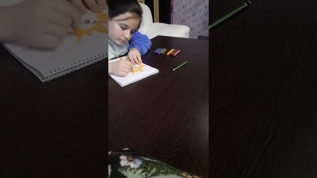 рисуем солнышко за облачком） смотреть онлайн