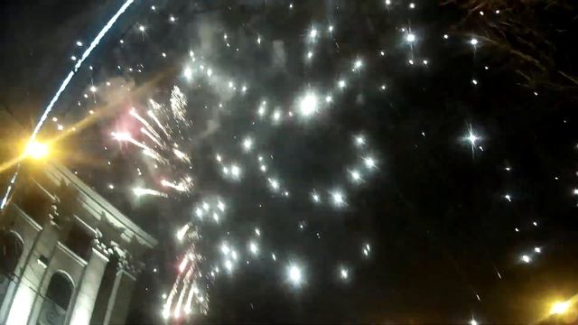 Новогодний Салют 2020год. в Симферополе!!)))) смотреть онлайн