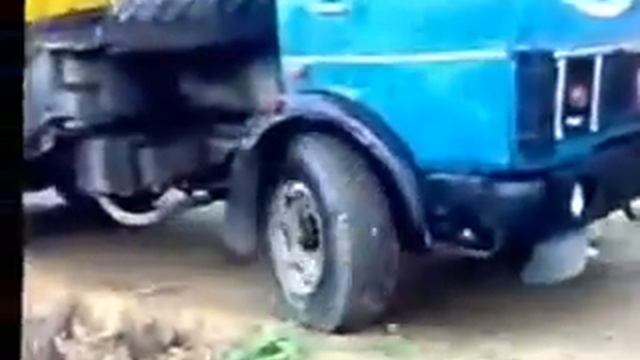 Крановщик с похмелья был? смотреть онлайн
