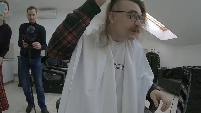 Лысый из Brazzers или #ПотныйВлог смотреть онлайн