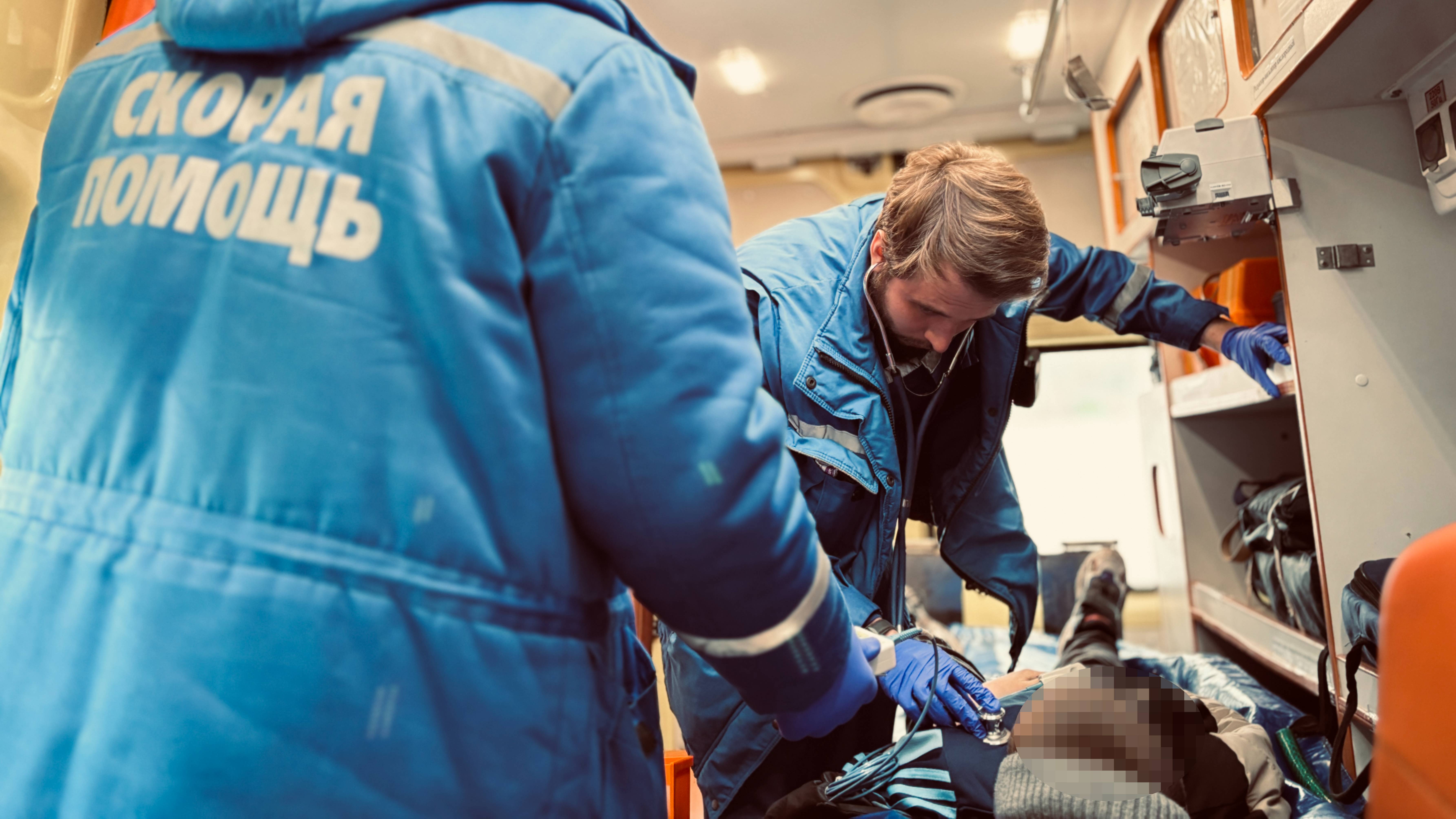 🚑 Бригада - на вызов! Ваши знания и опыт спасают жизни и дают надежду… смотреть онлайн