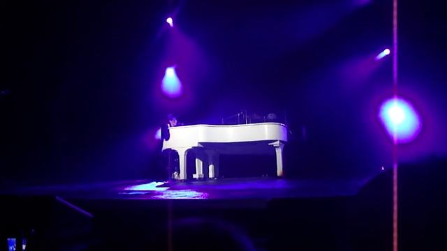 God Only Knows/Skin & Bones - Marianas Trench Live @ Copps Coliseum смотреть онлайн