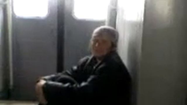 Бабуля в электричке #shorts #short #shortsfeed #shortsvideo #смех #друзья #приколы #shortvideo смотреть онлайн