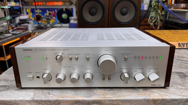 Усилитель Onkyo Integra A-819