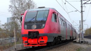 РА2-054 сообщением Челябинск-Главный — Екатеринбург-Пасс. отправляется с о.п. Ботаническая