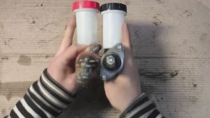 Москвич 2140 замена главного цилиндра сцепления КИБЕРКОСМИЧ АЗЛК ремонт сцепления своимируками гараж