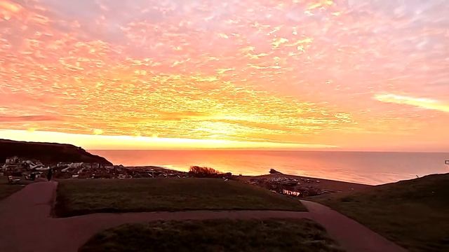 Красочный рассвет в Гастингсе (без озвучки) смотреть онлайн