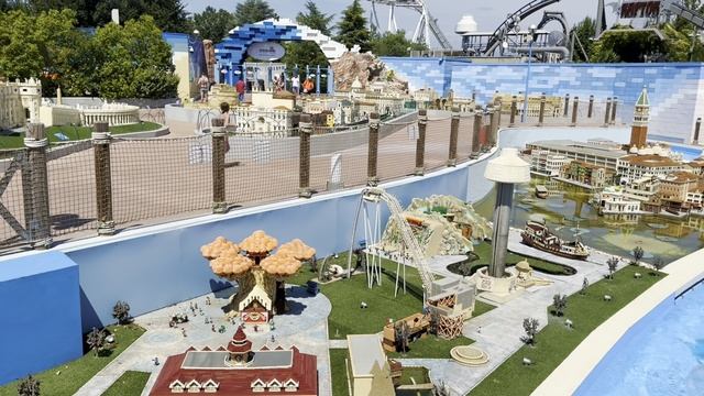 LEGOLAND Water Park, аквапарк в парке развлечений Гардаленд (Gardaland), озеро Гарда, Италия смотреть онлайн
