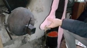 ОН бы ещё ТРУСАМИ)))) ГЕРМЕТИЗАЦИЯ буржуйки в стене. Заделка ЗАЗОРОВ за копейки. #ПСеВДоЮМОР