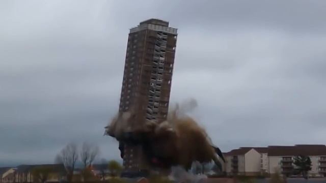 Лифт не поедет, пока вы не скажете волшебное слово! смотреть онлайн