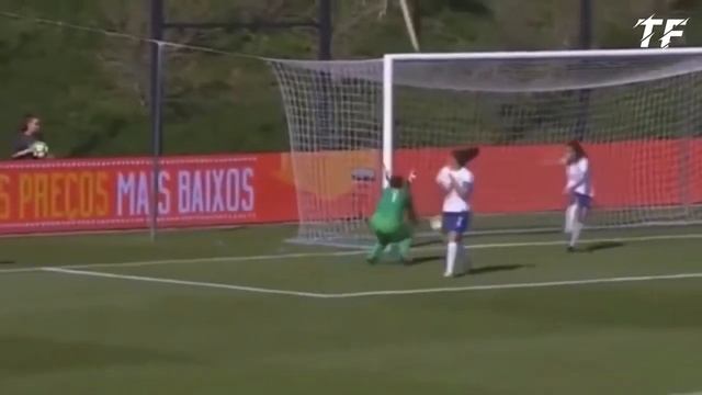 САМЫЕ СМЕШНЫЕ ПРИКОЛЫ В ЖЕНСКОМ ФУТБОЛЕ смотреть онлайн