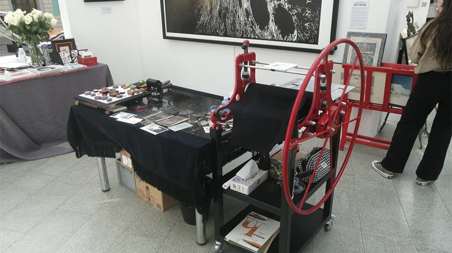 Офортный станок от компании Полиметалл на ярмарке искусства «Арт Москва» в Гостином дворе!