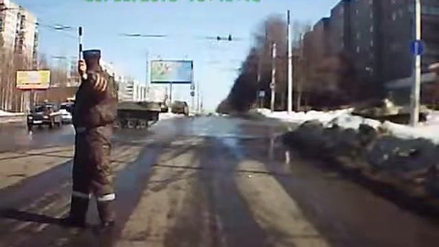 На БМД об столб смотреть онлайн