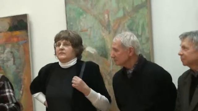 08.14 видео 0346 поэт в шляпе и красном шарфике Открытие Выставки КУСТ 05.02.2013 Кузнецкий мост 20 смотреть онлайн