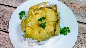 Просто и вкусно. Сочное мясо с  картошкой в духовке рецепт.