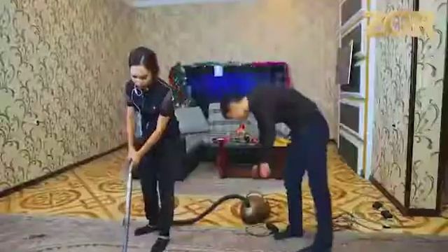 Жена тип о пылесосит. Улетное видео смотреть онлайн