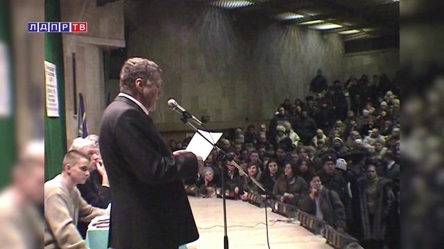 Жириновский в 2003 году: В предстоящей ядерной войне Индии и Пакистана погибнет 200 млн. человек... смотреть онлайн