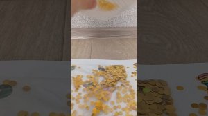 распаковка бумажных сюрпризов