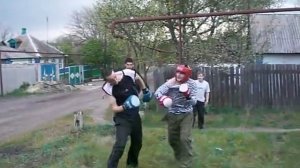 ЛУЧШИЕ ПРИКОЛЫ 2013 городской против деревенского парня, ржач...