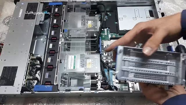 خارج کردن HPE PCIe Riser Cage از سرور HPE DL380 G10 | فالنیک смотреть онлайн