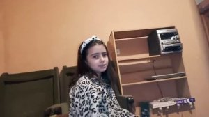 9-ти.ЛЕТНЯЯ ДЕВОЧКА РАЗБИЛА 12 АЙФОН !!!!!!